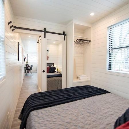 The Merlot House-Container Home 12 Min To Magnolia Bellmead Exterior foto