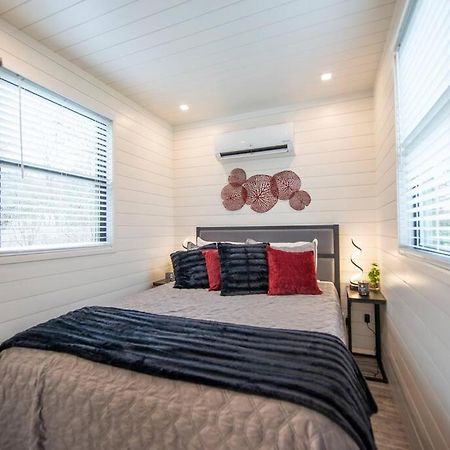 The Merlot House-Container Home 12 Min To Magnolia Bellmead Exterior foto